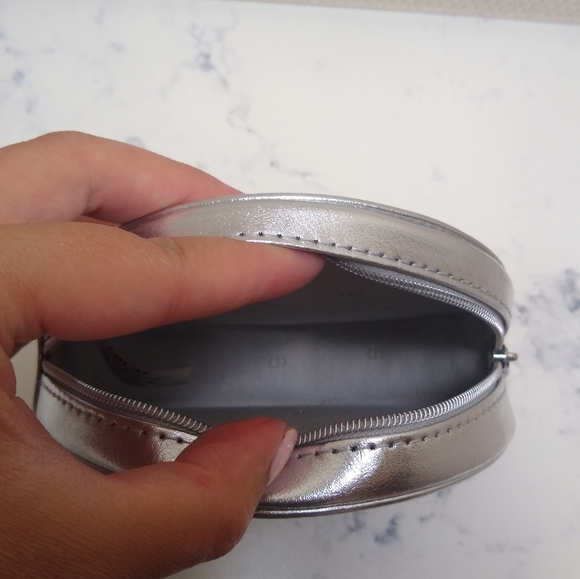 Dior Silver Makeup Round Bag Pouch Clutch New No Tag With Box - Picture 8 of 10